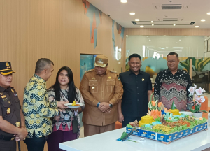 Bupati Maros Bersama Ketua DPRD Hadiri Peresmian Kantor Bank Mandiri di Kelurahan Hasanuddin.