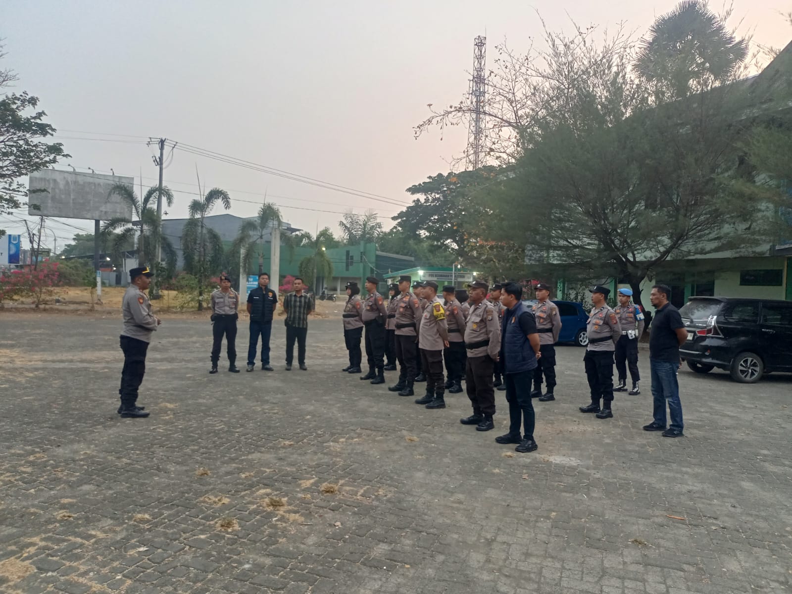 Polres Maros Turunkan Personel Pengamanan di SPIDI Darul Istiqomah.