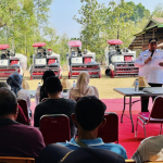 Pemkab Maros Hadir untuk Petani, 11 Alsintan Bantuan Pusat Resmi Disalurkan.